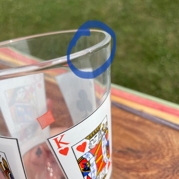 Set of three vintage tumbler high ball glasses with playing cards graphics - Picture 8 of 10